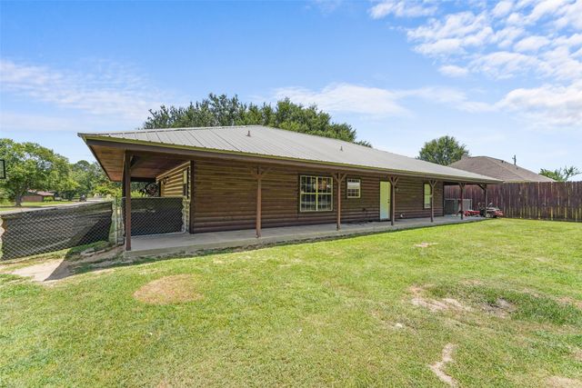 1112 Caprice Drive, Grand Saline, TX 75140