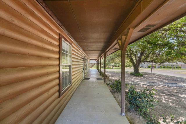 1112 Caprice Drive, Grand Saline, TX 75140