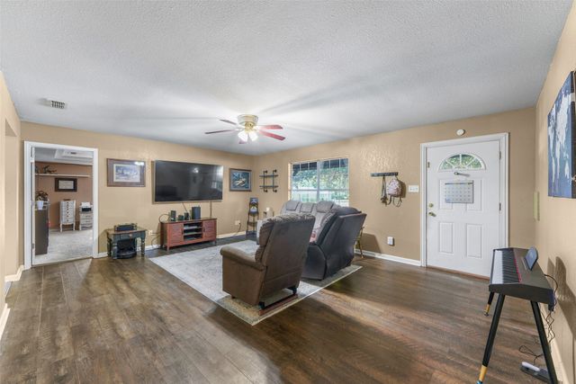 1112 Caprice Drive, Grand Saline, TX 75140