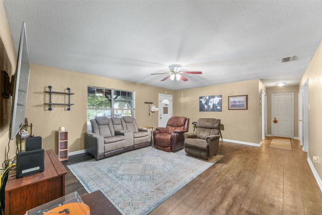 1112 Caprice Drive, Grand Saline, TX 75140