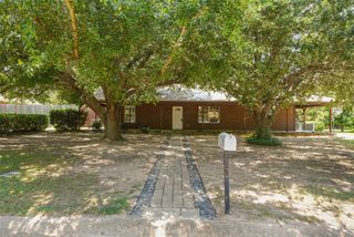 1112 Caprice Drive, Grand Saline, TX 75140