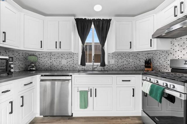 900 Golden Wheel Park Dr, San Jose, CA 95112