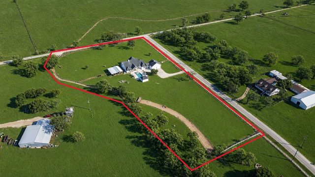 3103 Brundrett Road, Wallis, TX 77485