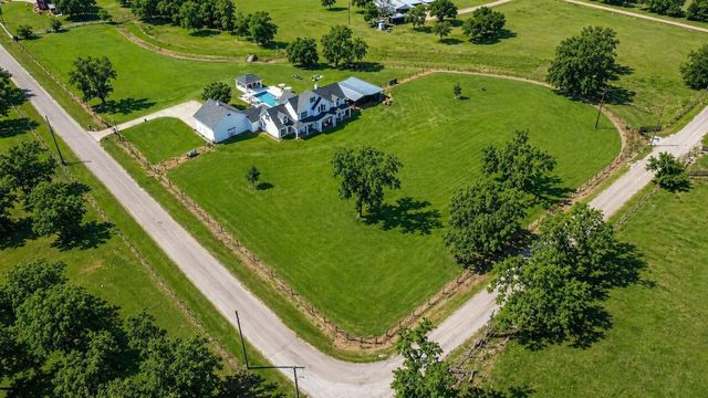 3103 Brundrett Road, Wallis, TX 77485