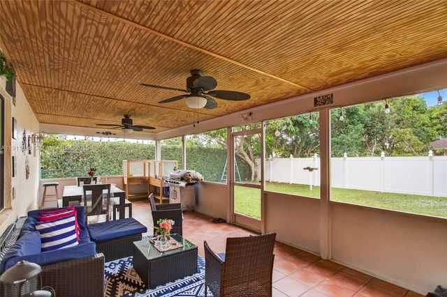 701 NW 41st Ter, Deerfield Beach, FL 33442