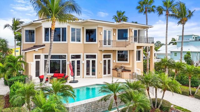 761 NORTON STREET, Longboat Key, FL 34228