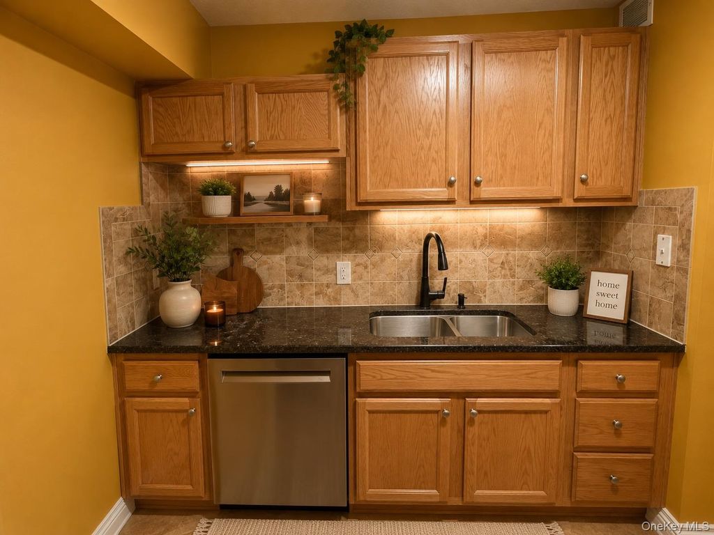 7914 Rockaway Beach Boulevard 5C, Rockaway Beach, NY 11693 — photo 2