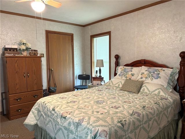 1229 Columbiana Lisbon Road 116, Columbiana, OH 44408