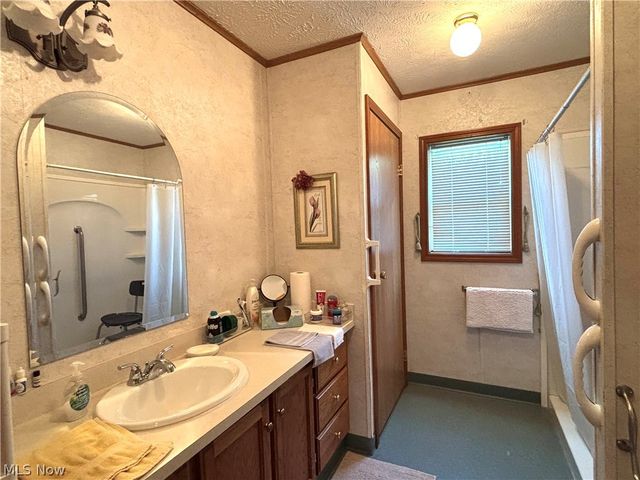 1229 Columbiana Lisbon Road 116, Columbiana, OH 44408