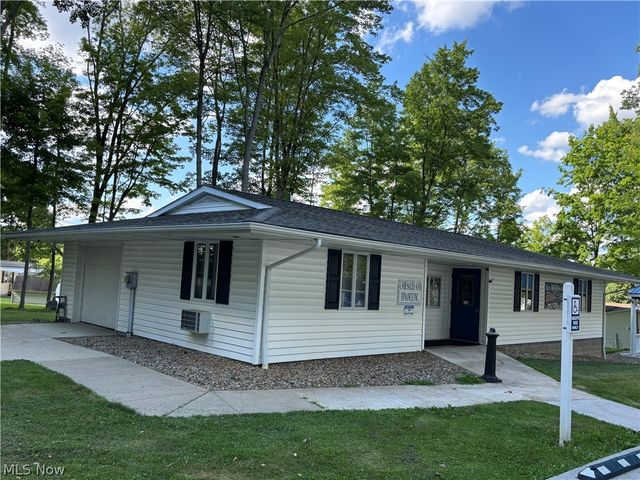 1229 Columbiana Lisbon Road 116, Columbiana, OH 44408