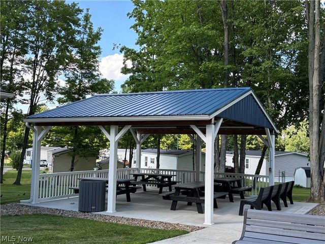1229 Columbiana Lisbon Road 116, Columbiana, OH 44408