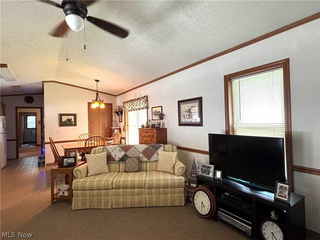 1229 Columbiana Lisbon Road 116, Columbiana, OH 44408