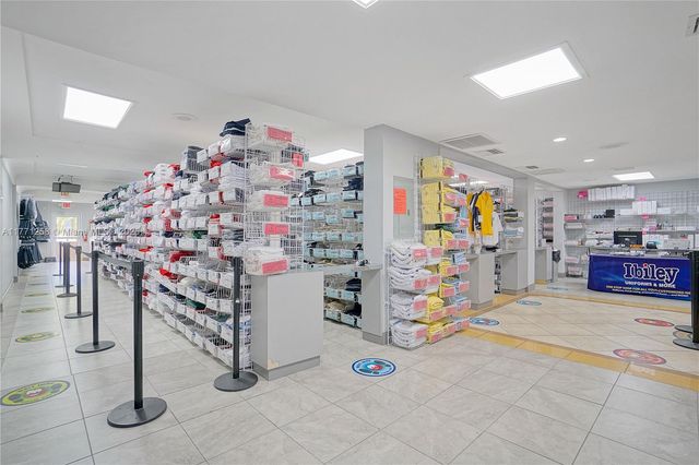 2924 W Flagler St, Miami, FL 33135