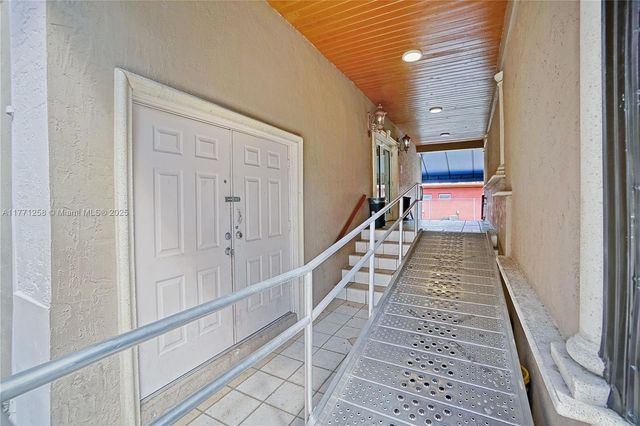 2924 W Flagler St, Miami, FL 33135