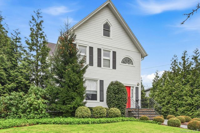 34 Fairview Street, Huntington, NY 11743