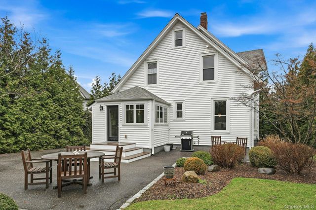 34 Fairview Street, Huntington, NY 11743