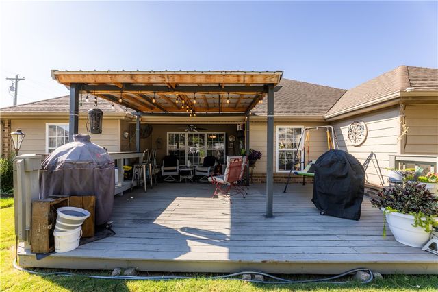 11160 Waterleaf Lane, Farmington, AR 72730