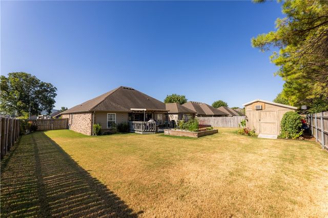 11160 Waterleaf Lane, Farmington, AR 72730