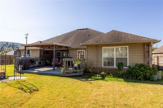 11160 Waterleaf Lane, Farmington, AR 72730