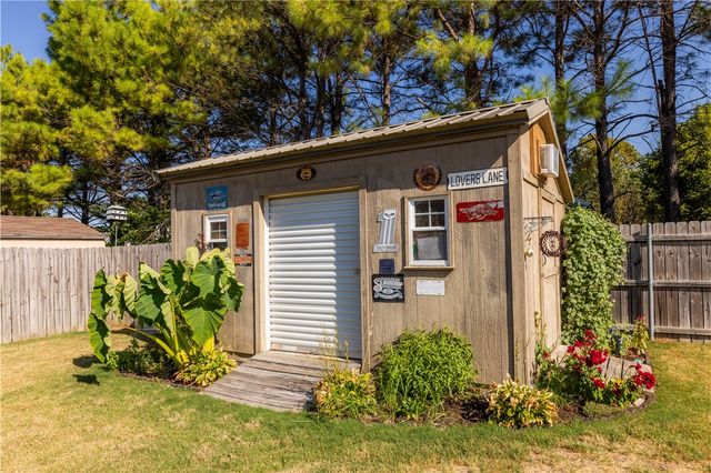 11160 Waterleaf Lane, Farmington, AR 72730