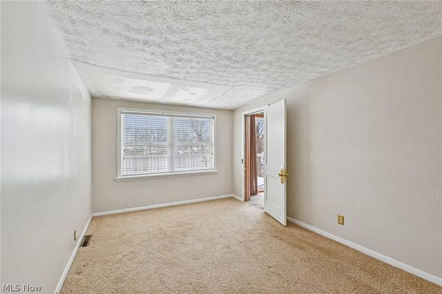 3932 S Main Street, Akron, OH 44319