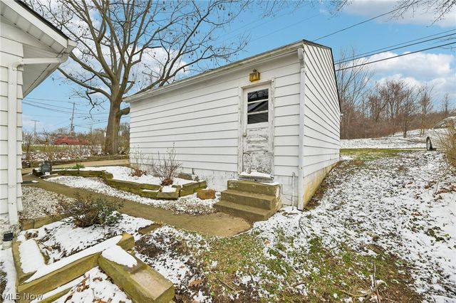 3932 S Main Street, Akron, OH 44319