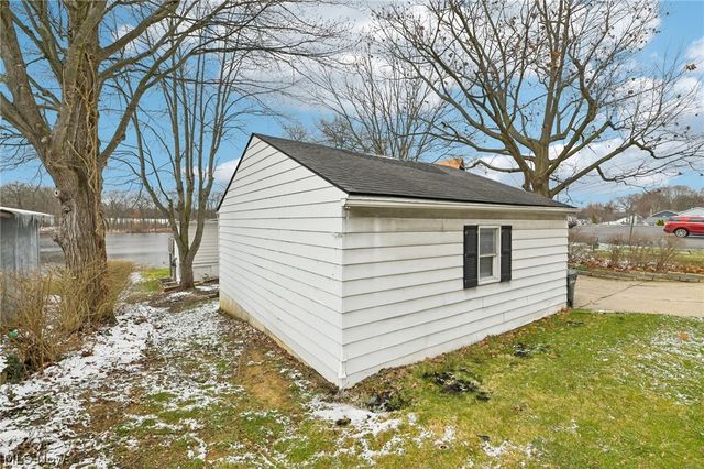 3932 S Main Street, Akron, OH 44319