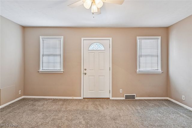 3932 S Main Street, Akron, OH 44319