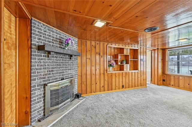 3932 S Main Street, Akron, OH 44319