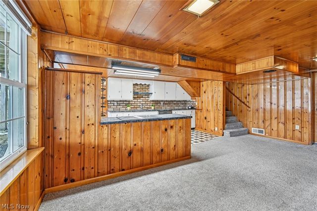 3932 S Main Street, Akron, OH 44319