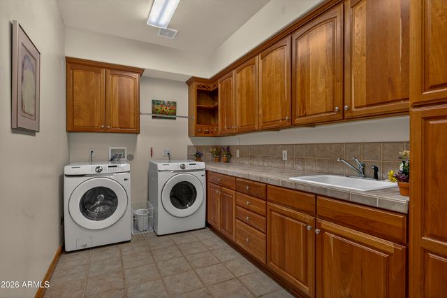 1313 GODFREY SYKES --, Flagstaff, AZ 86005