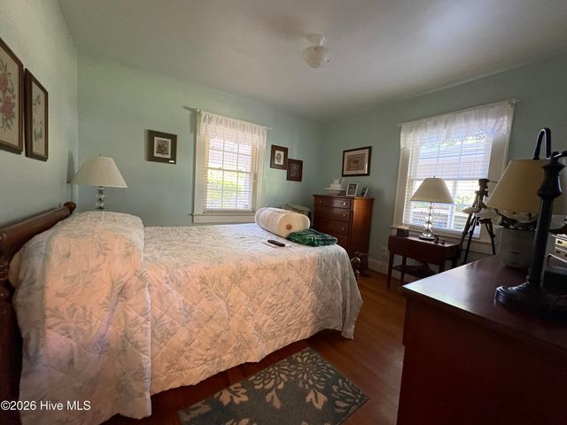 310 E 12th Street, Washington, NC 27889