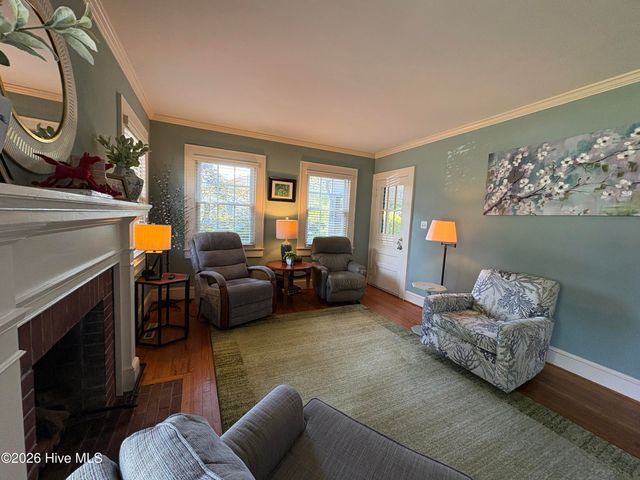 310 E 12th Street, Washington, NC 27889