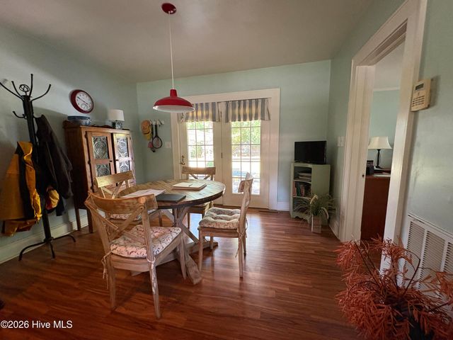 310 E 12th Street, Washington, NC 27889