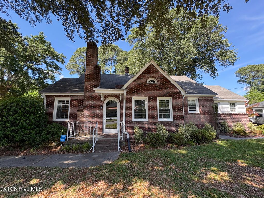 310 E 12th Street, Washington, NC 27889
