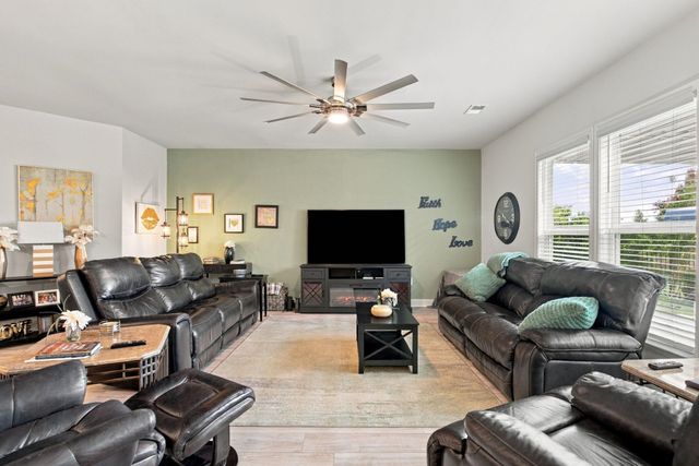 1210 Glarentza St., Myrtle Beach, SC 29572