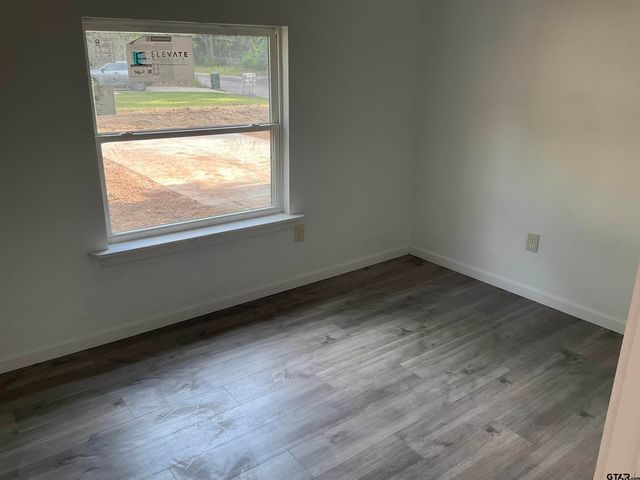 527 N Clayton, Tyler, TX 75702