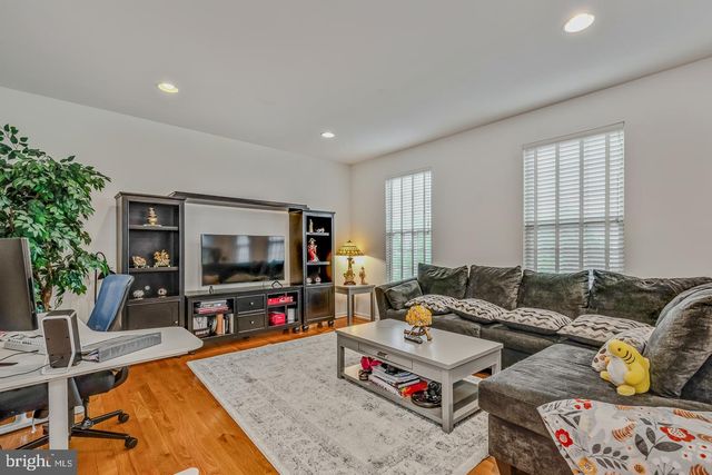 80 LILLY DR, Feasterville Trevose, PA 19053