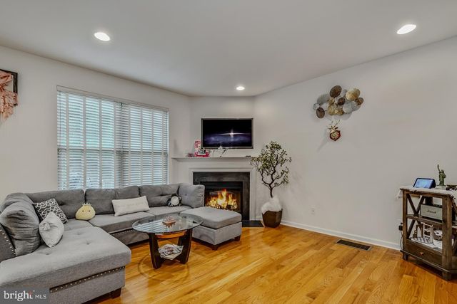 80 LILLY DR, Feasterville Trevose, PA 19053