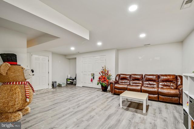 80 LILLY DR, Feasterville Trevose, PA 19053