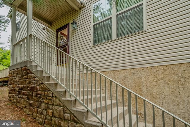80 LILLY DR, Feasterville Trevose, PA 19053