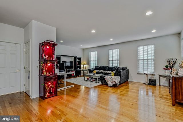 80 LILLY DR, Feasterville Trevose, PA 19053