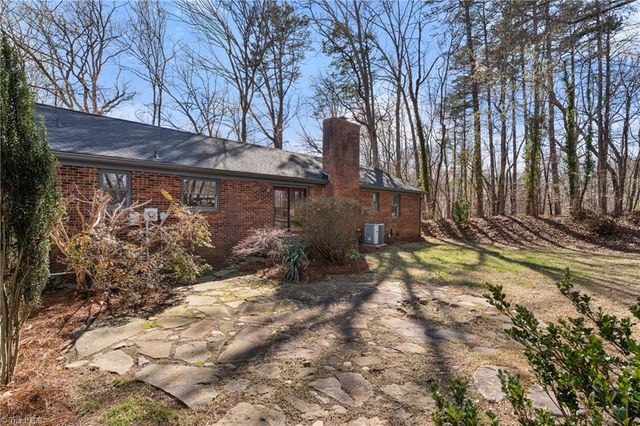 3941 Tonbridge Lane, Winston-salem, NC 27106