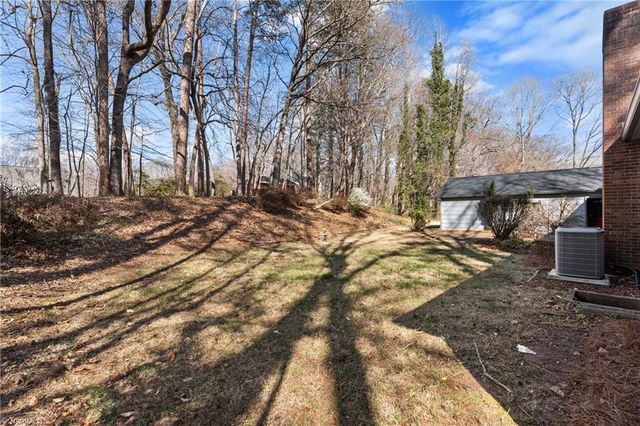 3941 Tonbridge Lane, Winston-salem, NC 27106