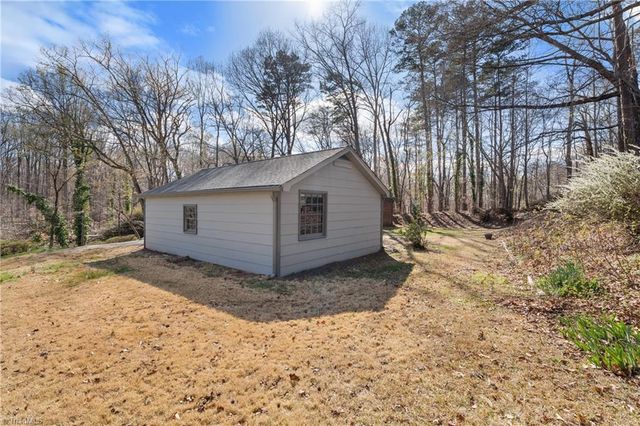 3941 Tonbridge Lane, Winston-salem, NC 27106