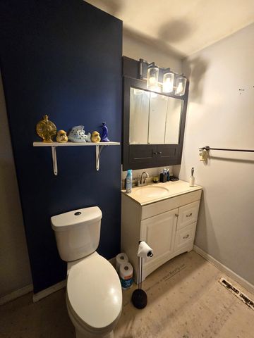 8020 Day Road, Assyria Twp, MI 49021