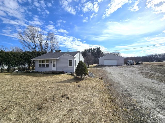 8020 Day Road, Assyria Twp, MI 49021