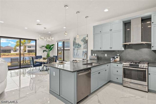 20321 Fair Oak LN, Estero, FL 33928