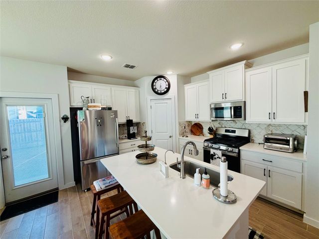 197 Everglades DR, Kyle, TX 78640