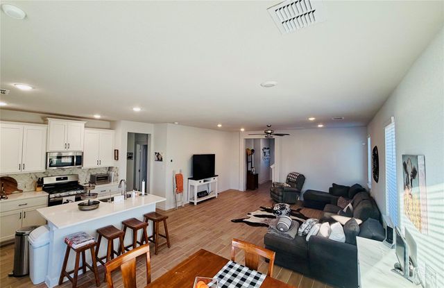 197 Everglades DR, Kyle, TX 78640